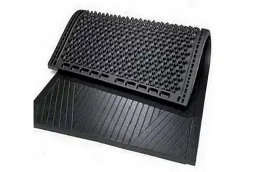 Удобный и прочный эластичный грудной упор ErgoBOARD для коров