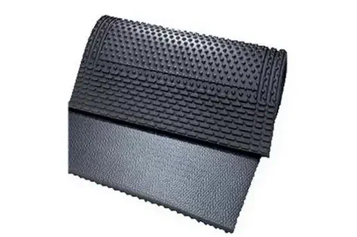 Устойчивый резиновый мат Kraiburg Lenta для оптимального комфорта коров